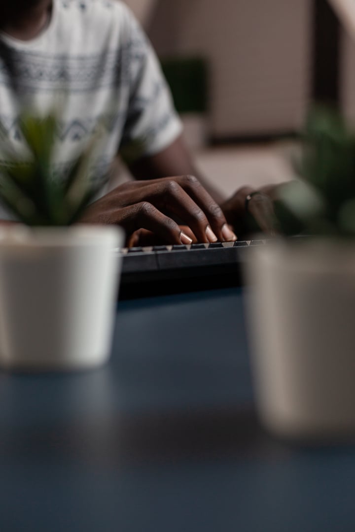 Person gör dataskyddskurs